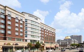 Courtyard By Marriott Newark Downtown